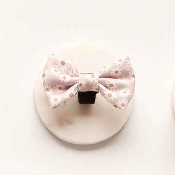 Daisy Chain Bow Tie - The Cambridge Dog Co.